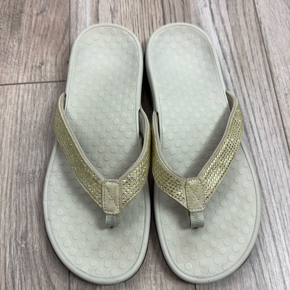 Vionic Tide Rhinestone Flip Flop Sandal 340 Champagne Gold Women’s Size 9